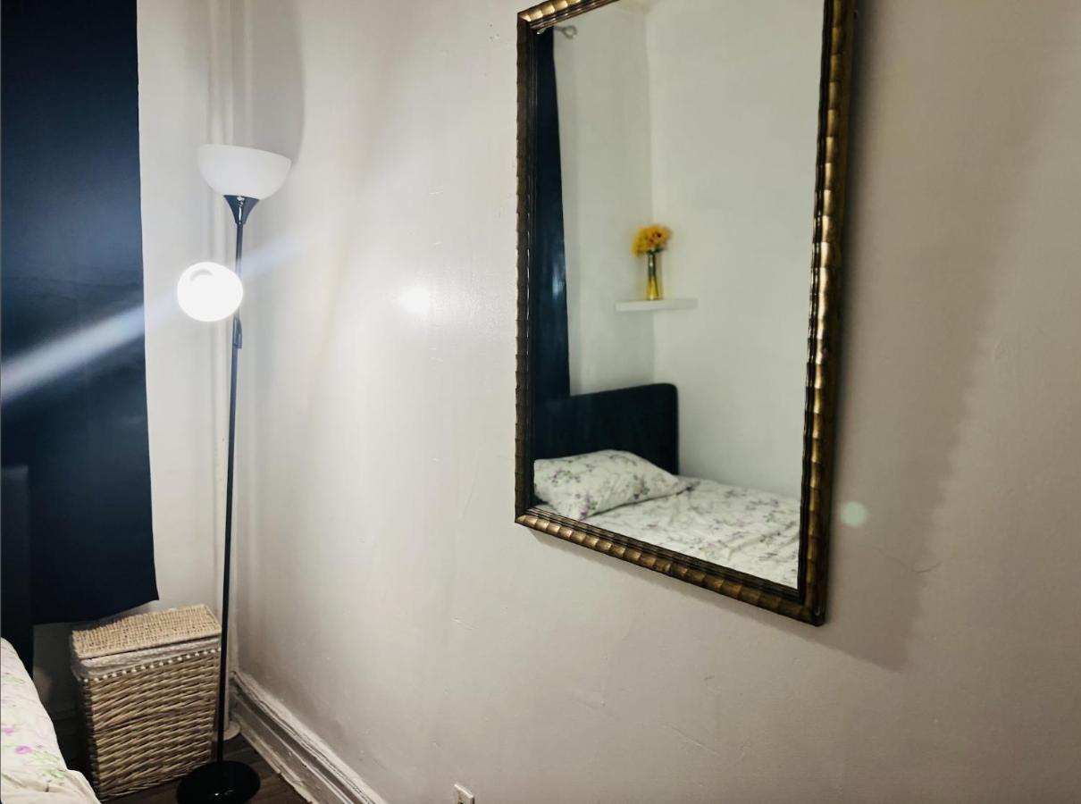 Cozy Comfort In Brooklyn New York Exterior photo